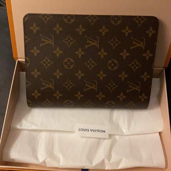 ❌SOLD❌Authentic LV Desk Agenda. Get It NOW - Picture 4 of 5
